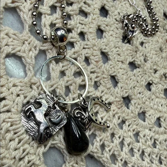 Silver horse, horseshoe,heart & labradorite Charm Necklace - Picture 2 of 8